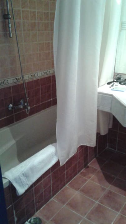 Badewanne mit Dusche Three Corners Equinox Beach Resort