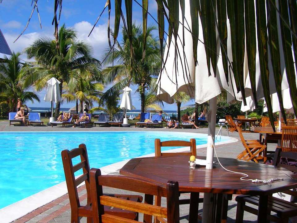 Am Pool Le Peninsula Bay Beach Resort & Spa