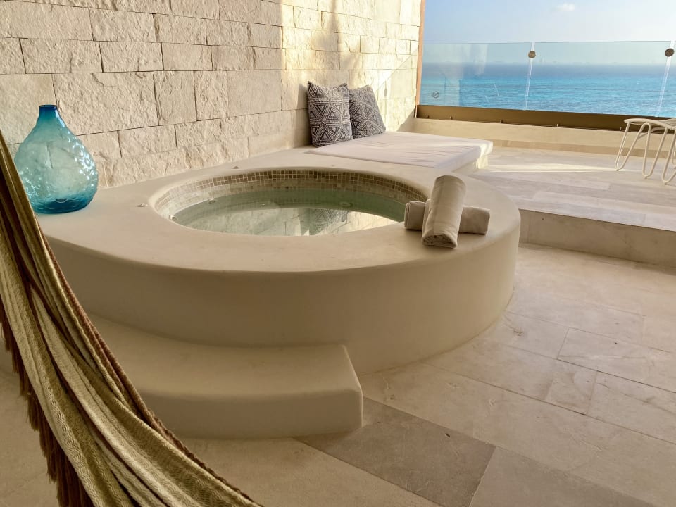 Zimmer Impression Isla Mujeres by Secrets - Adults Only