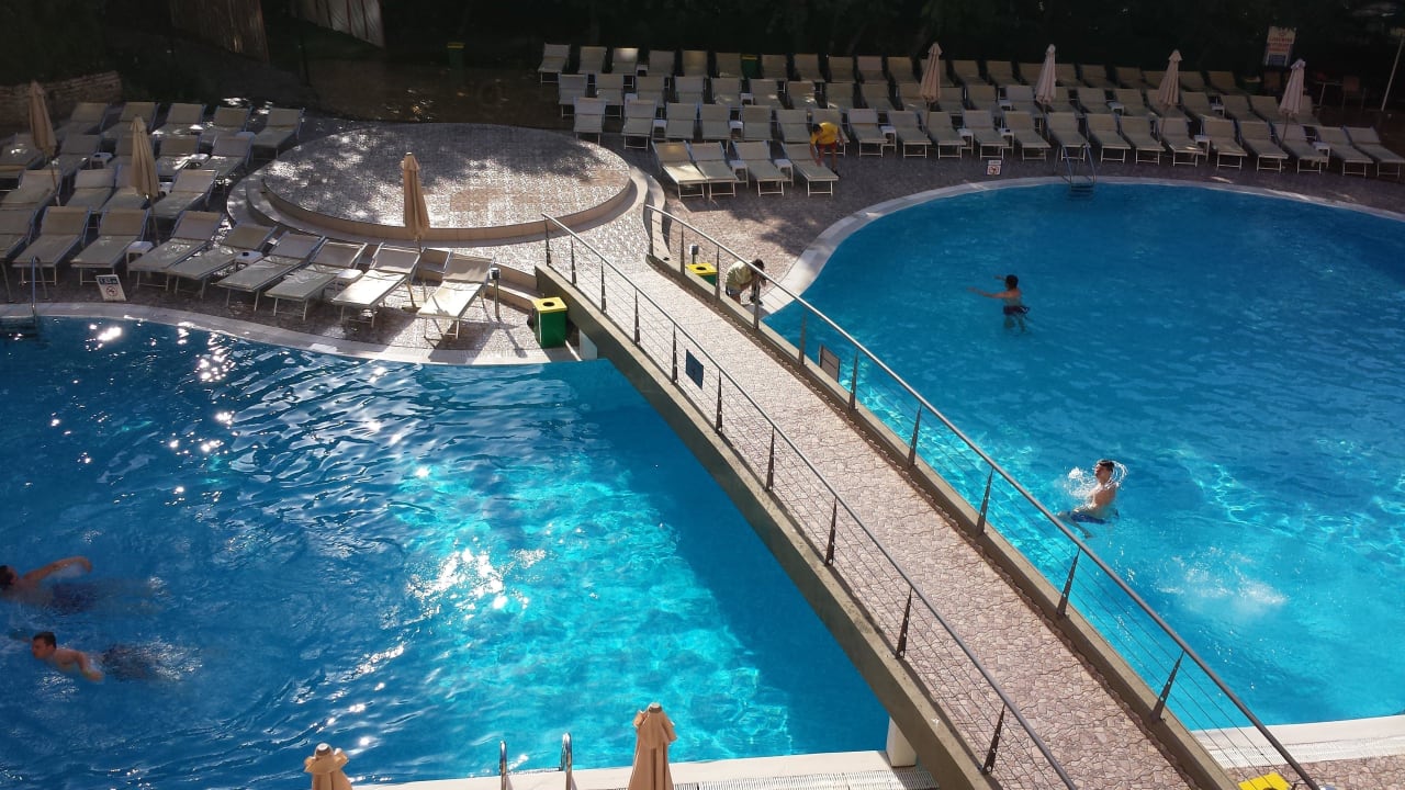 Ausblick aus dem Zimmer auf den Pool HVD Viva Club Hotel