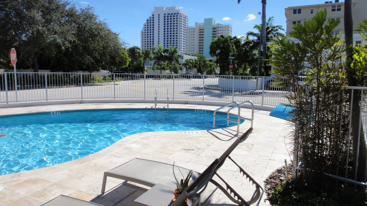 Pool Tranquilo Hotel