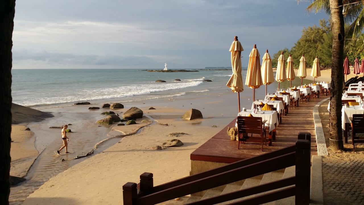 Hotelterasse mit Strandblick Khaolak Laguna Resort