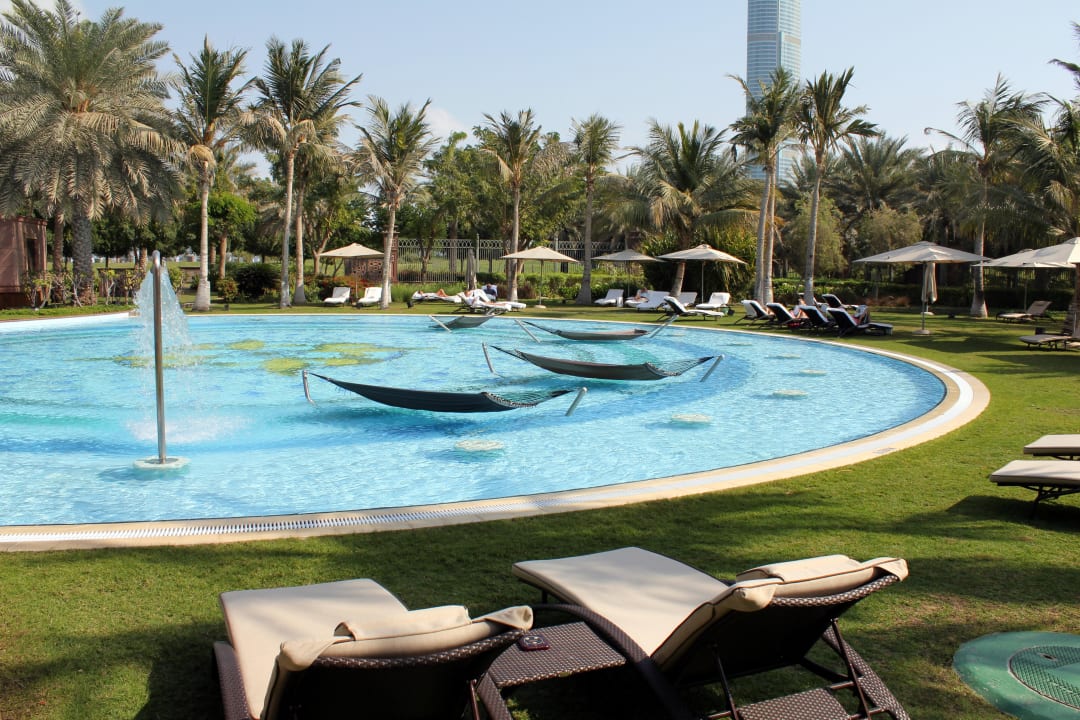 East Wing Pool Emirates Palace Mandarin Oriental