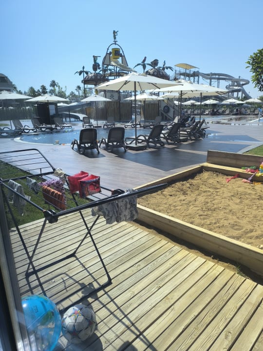 Pool Jacaranda Luxury Resort