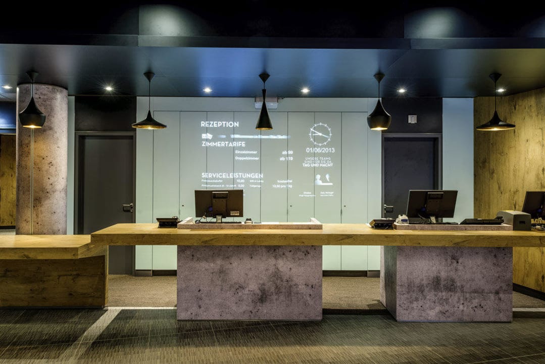 Empfang ibis Berlin Kurfürstendamm