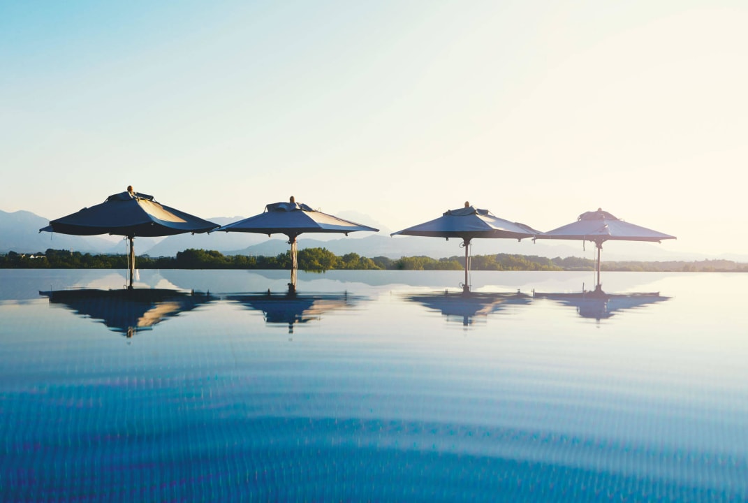 Infinity Pool Genussdorf Gmachl - Hotel & Spa