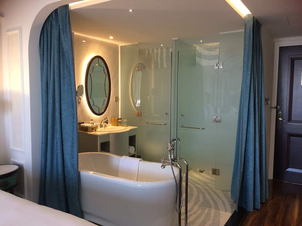 Zimmer Hotel Royal Hoi An - MGallery Collection