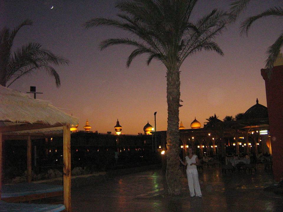 Nachtansicht Pickalbatros Alf Leila Wa Leila Resort - Neverland Hurghada