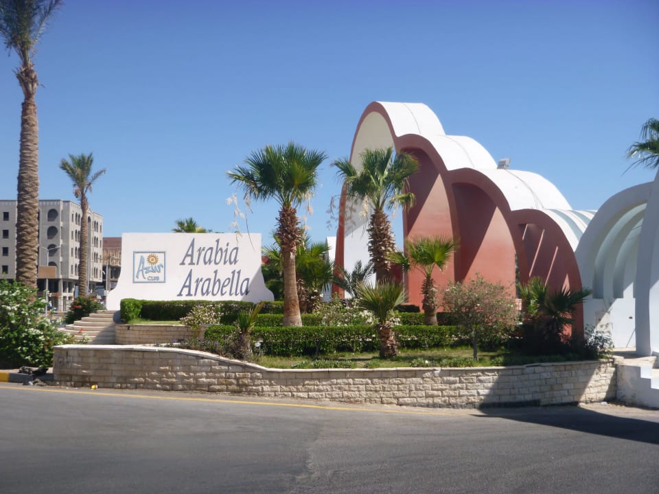 Einfahrt zum Arabia Arabia Azur Resort