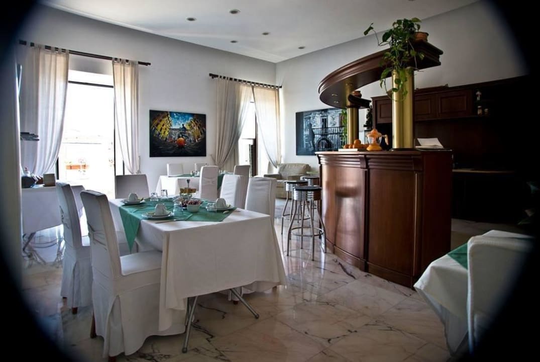 Sala colazione B&B Palazzo Ruffo di Bagnara