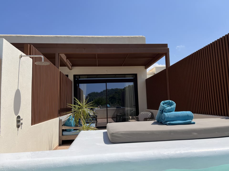 Zimmer Cala San Miguel Ibiza Resort, Curio Collection by Hilton