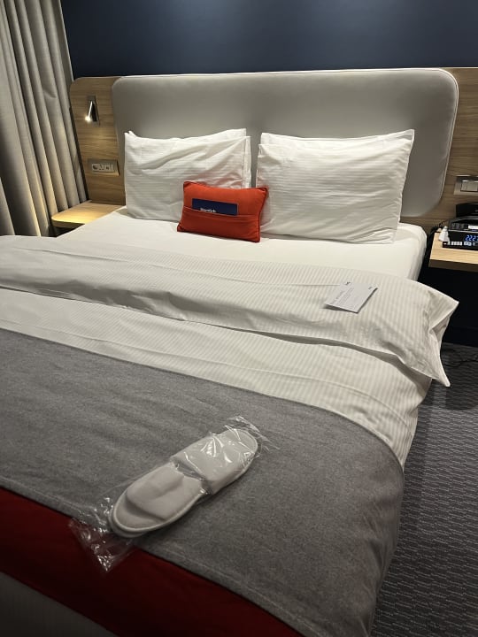 Zimmer Holiday Inn Express Zürich - Airport