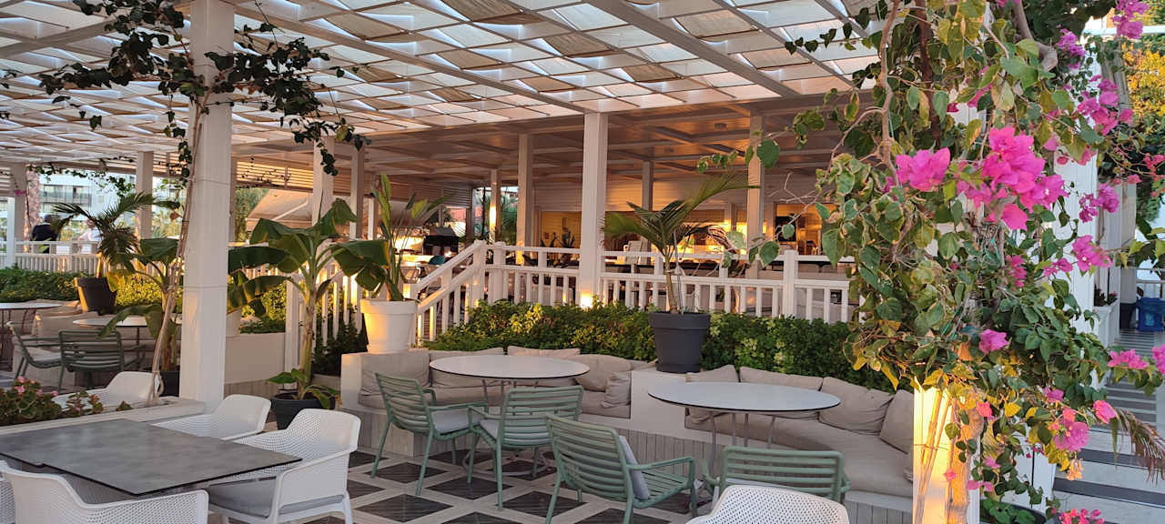 Gastro Can Garden Resort