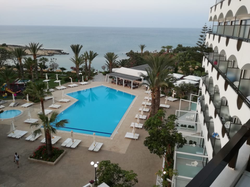 Pool Crystal Springs Beach Hotel