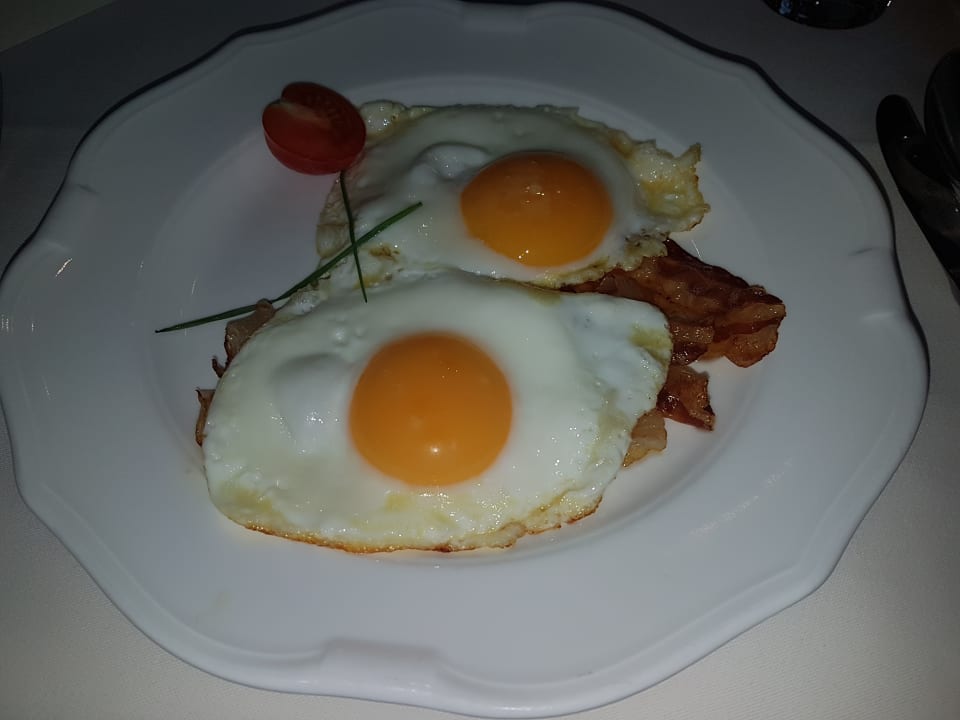 Mein Spiegelei mit Speck Hotel Olympia