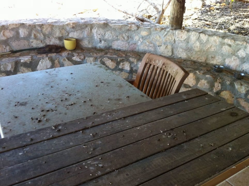 Tisch in der Nähe des Grill´s Watapana Appartements