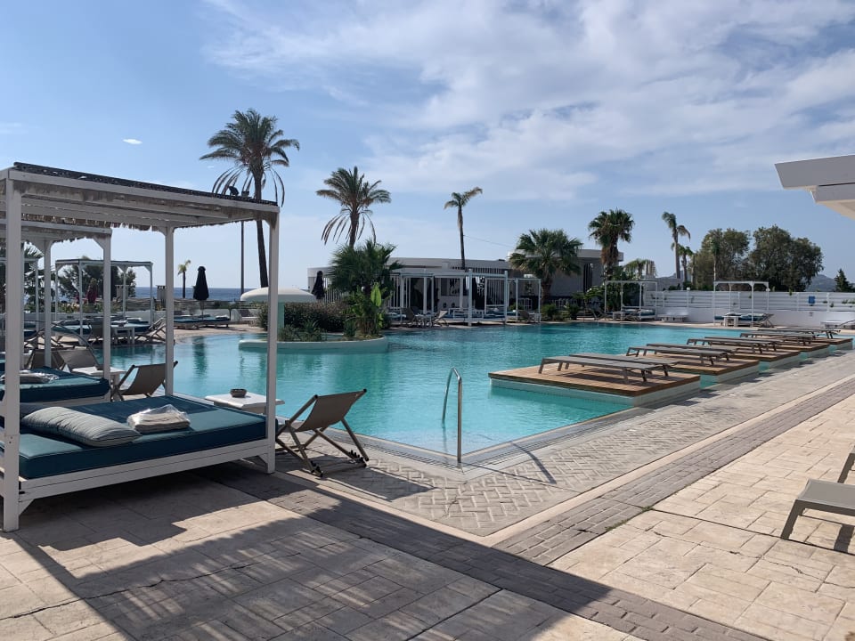 Pool Epsilon Hotel Apartments