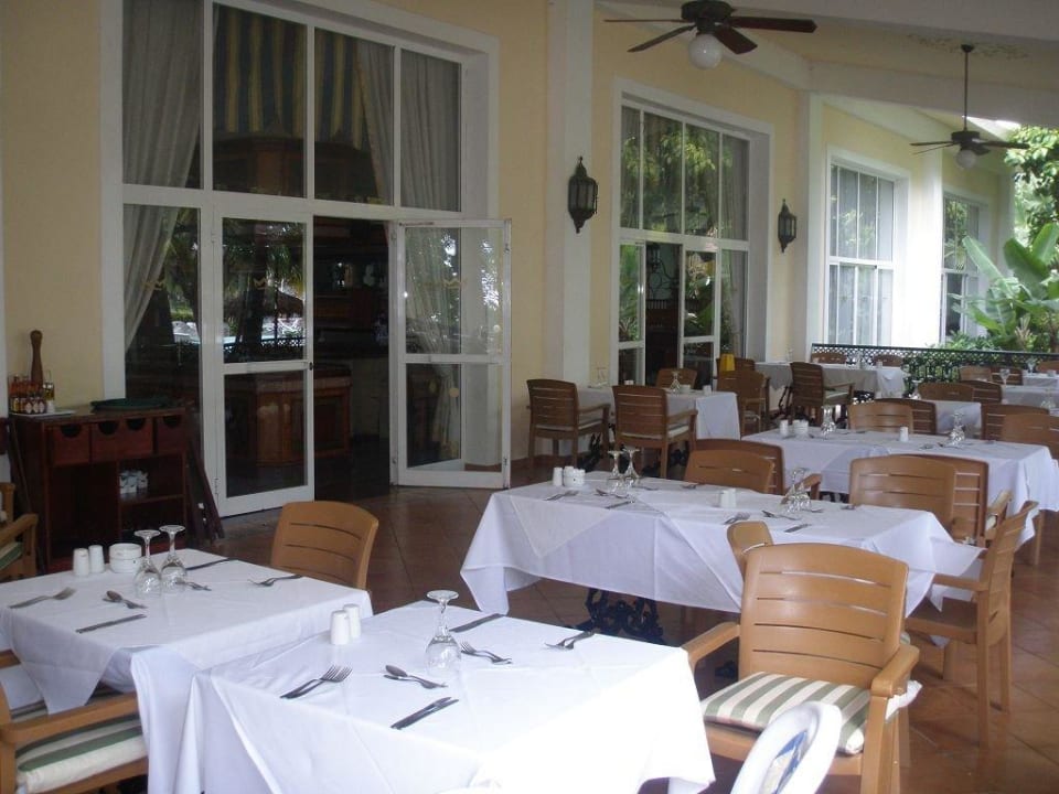 Außenterrasse Senator Puerto Plata Hotel