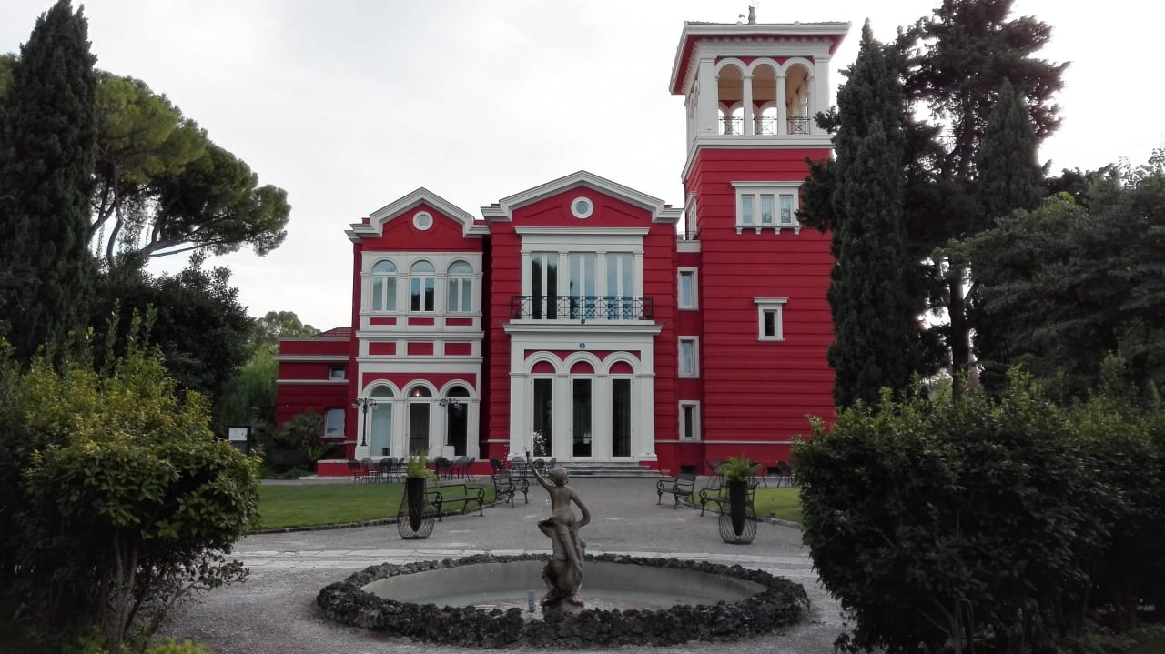 Hotelanlage: Park mit Villa Mercure Villa Romanazzi Carducci Bari