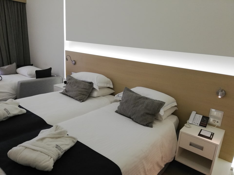 Zimmer Neptune Luxury Resort