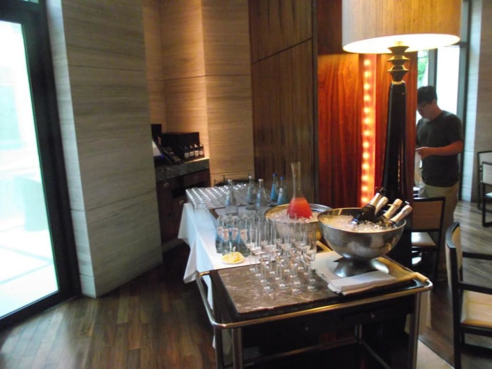Getränke am Frühstücksbuffet Siam Kempinski Hotel Bangkok
