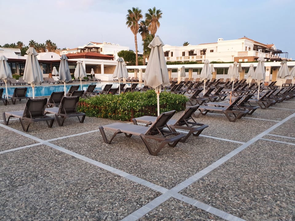 Pool Annabelle Beach Resort