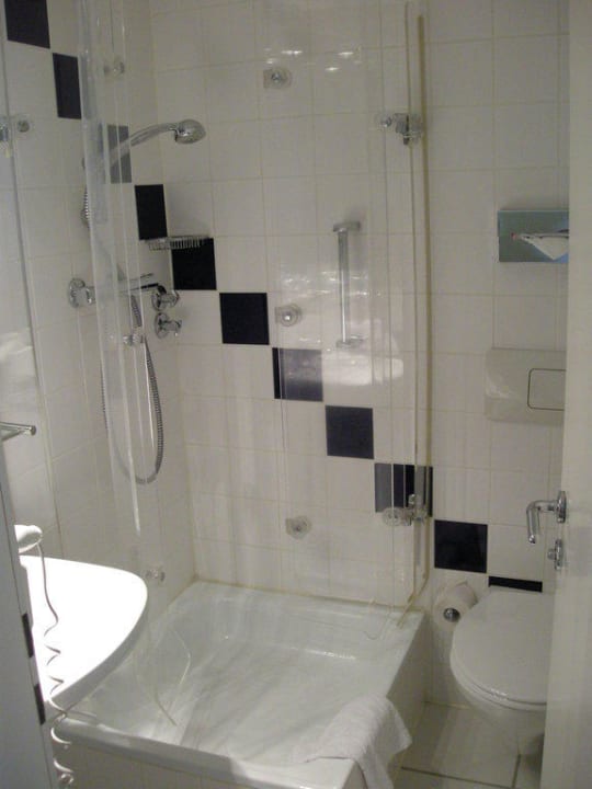Badezimmer Park Hotel am Berliner Tor