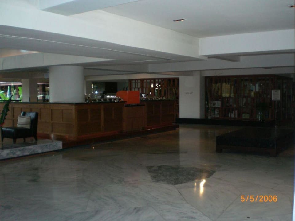 Lobbybar Ramada Plaza by Wyndham Bangkok Menam Riverside