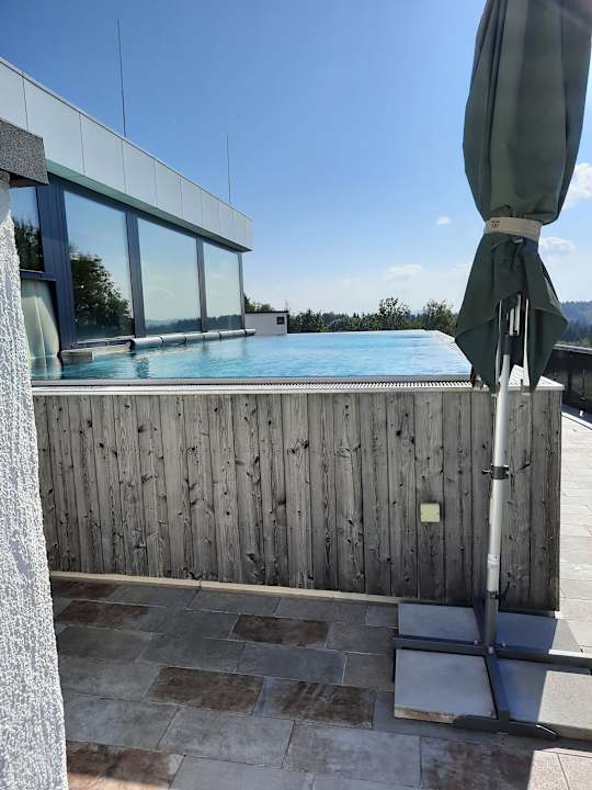 Pool 1. Bier & Wohlfühlhotel Gut Riedelsbach