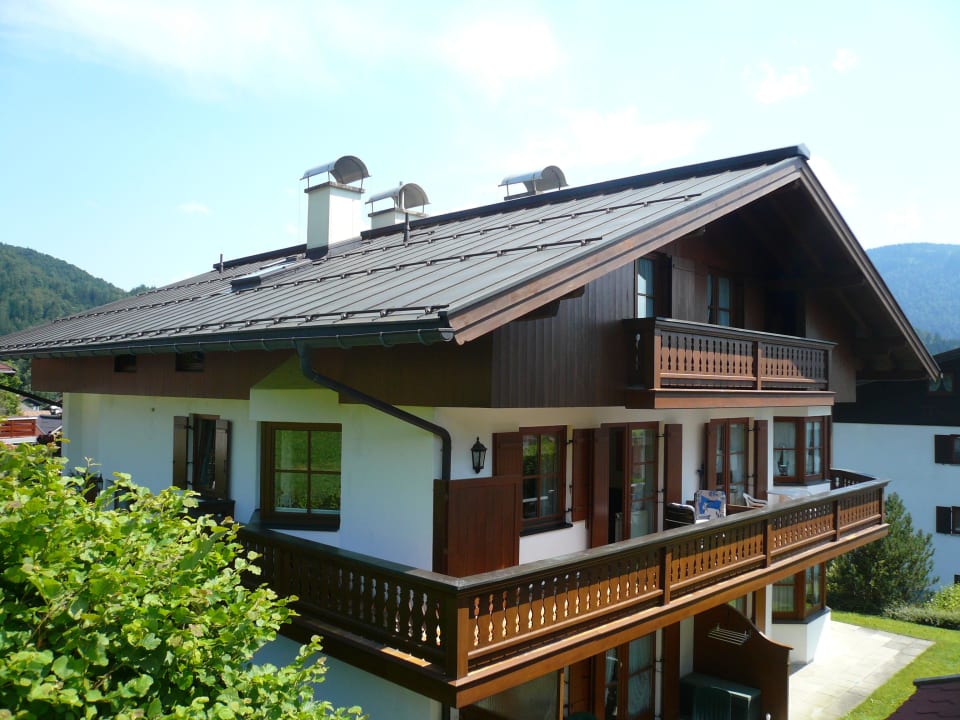 Blick auf den Eckbalkon Ferienwohnung Almstüberl