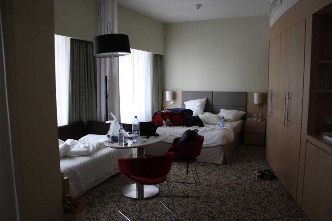 Wohnbereich Suite Novotel Mall of the Emirates