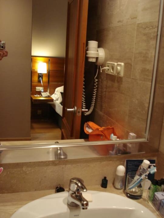 Bad Hotel H10 Montcada