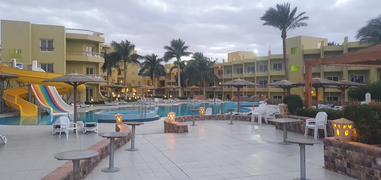 Pool Palm Beach Resort