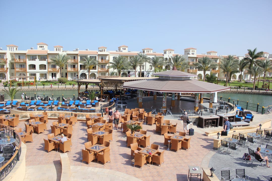 Die Sitzecke am Pool Pickalbatros Dana Beach Resort - Hurghada