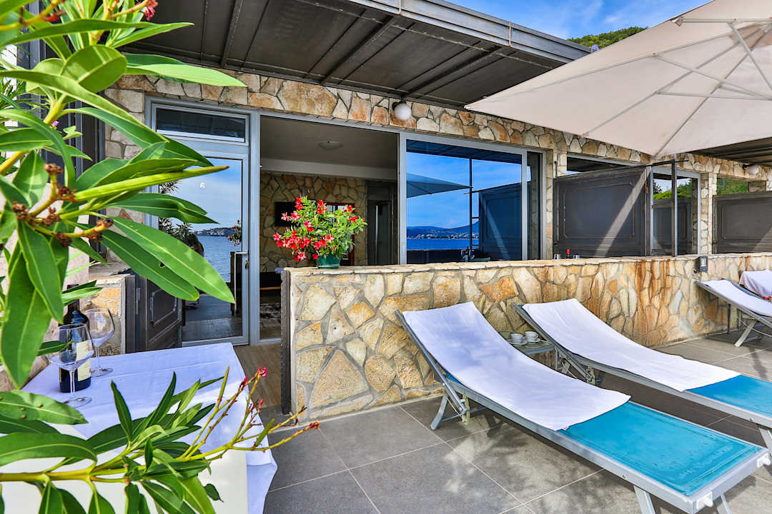 Zimmer Apartment On The Coast