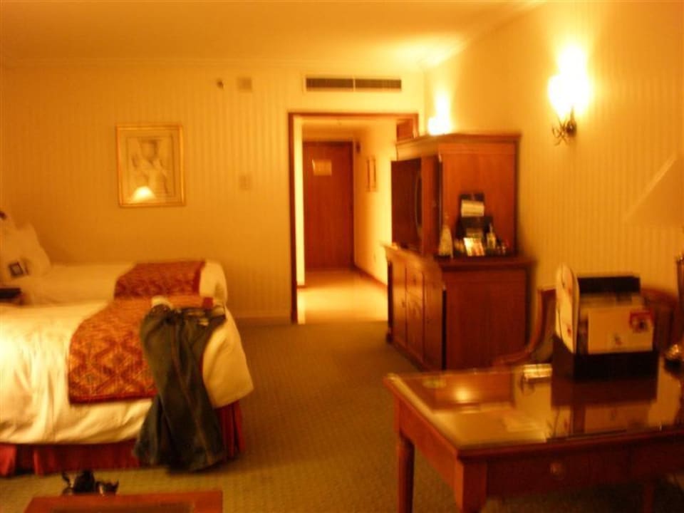 Zimmer The Bristol Hotel Dubai