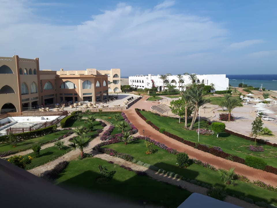 Blick auf die Anlage Three Corners Equinox Beach Resort