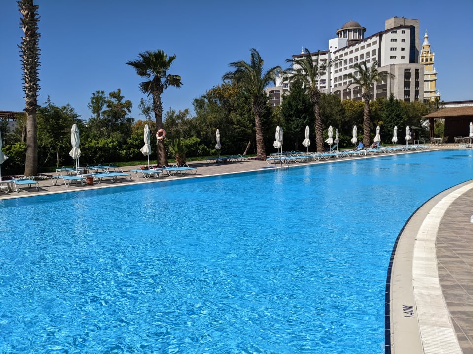 Pool Saturn Palace Resort Hotel