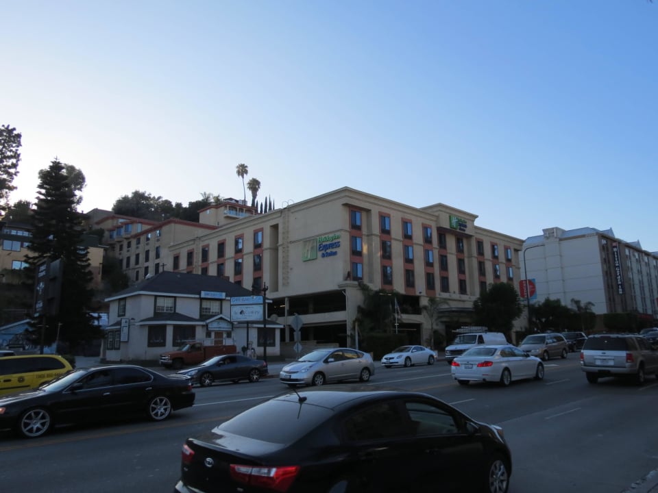 Vorderansicht Holiday Inn Express Hotel & Suites - Hollywood Walk of Fame