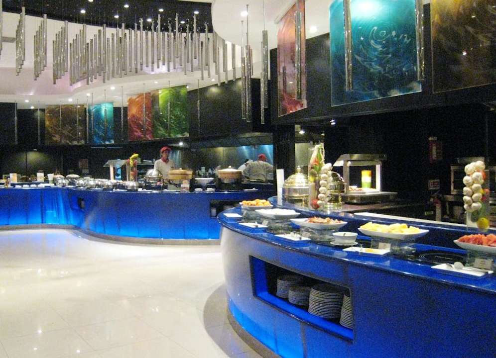 Frühstücksbuffet Menam Riverside Bangkok Ramada Plaza by Wyndham Bangkok Menam Riverside