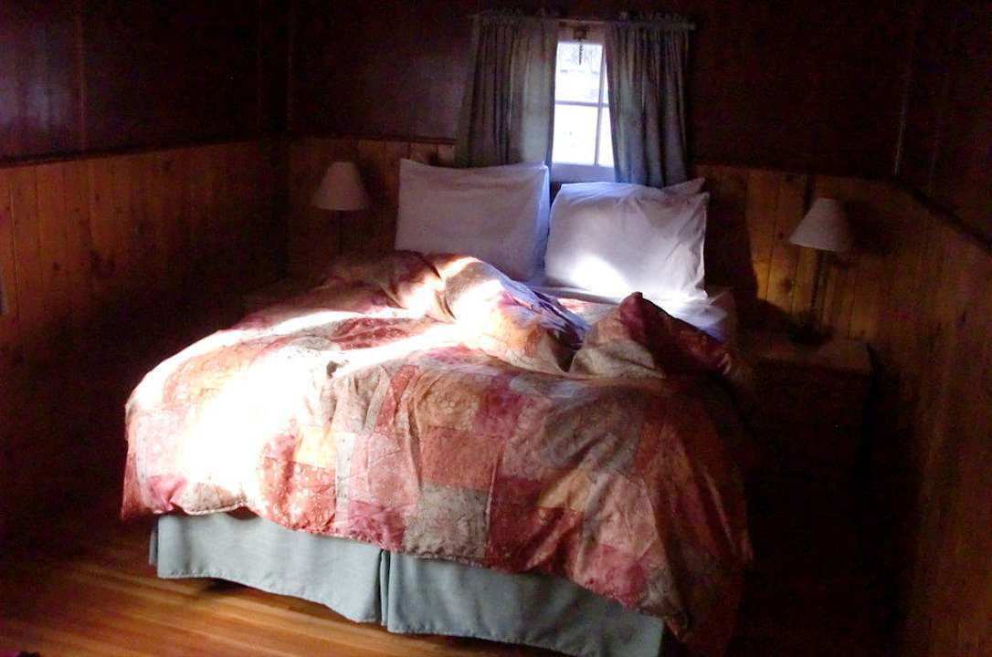 Schlafzimmer in einem Medium Cabin Hotel Tekarra Lodge