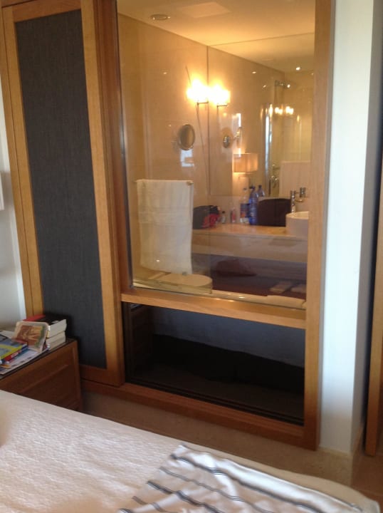 Blick vom Zimmer ins Bad Kernos Beach Hotel & Bungalows
