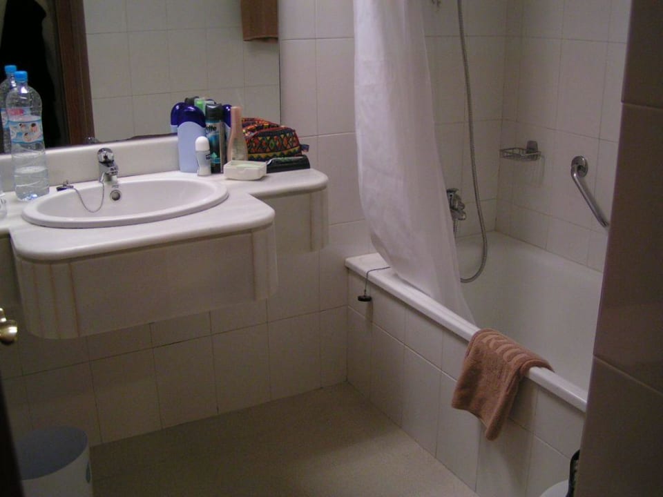 Badezimmer Haupthaus Hotel Riu Oliva Beach Resort