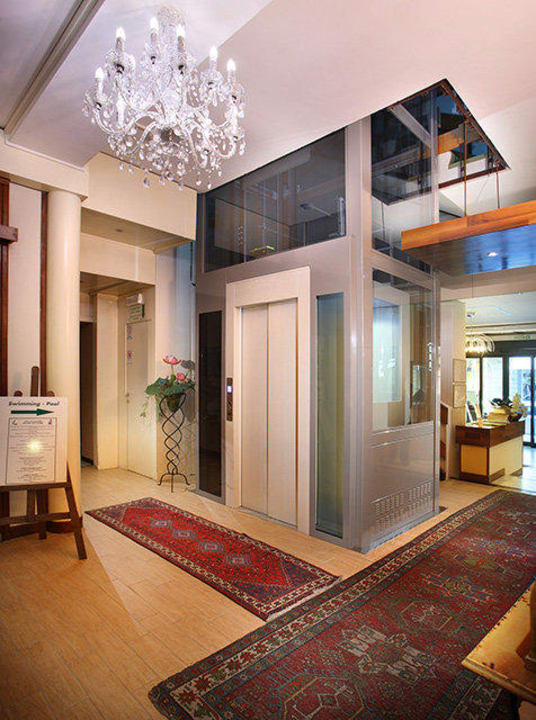 Ascensore Hotel Ambrosiano