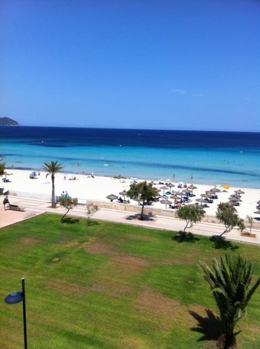 Blick links vom Balkon Hipotels Hipocampo Playa