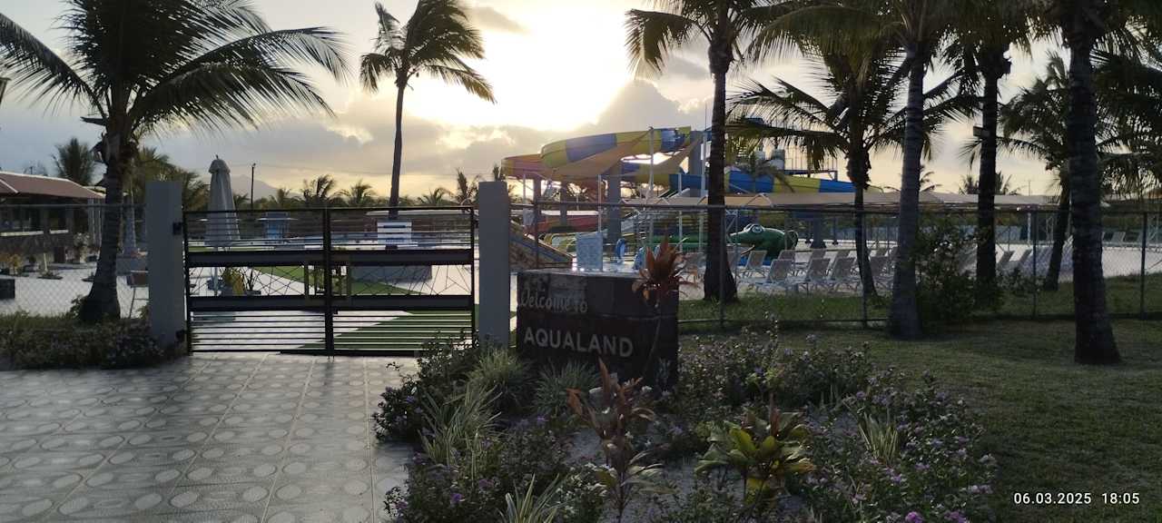 Pool Crystals Beach Resort Belle Mare, a member of Radisson Individuals