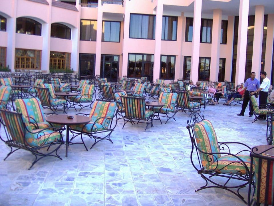 da konnte man sich Abends  hinsetzen Beach Albatros Resort