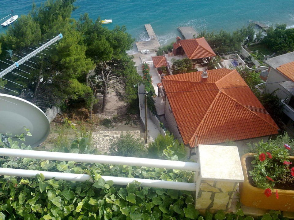 Výhled z pokoje Villa Mira