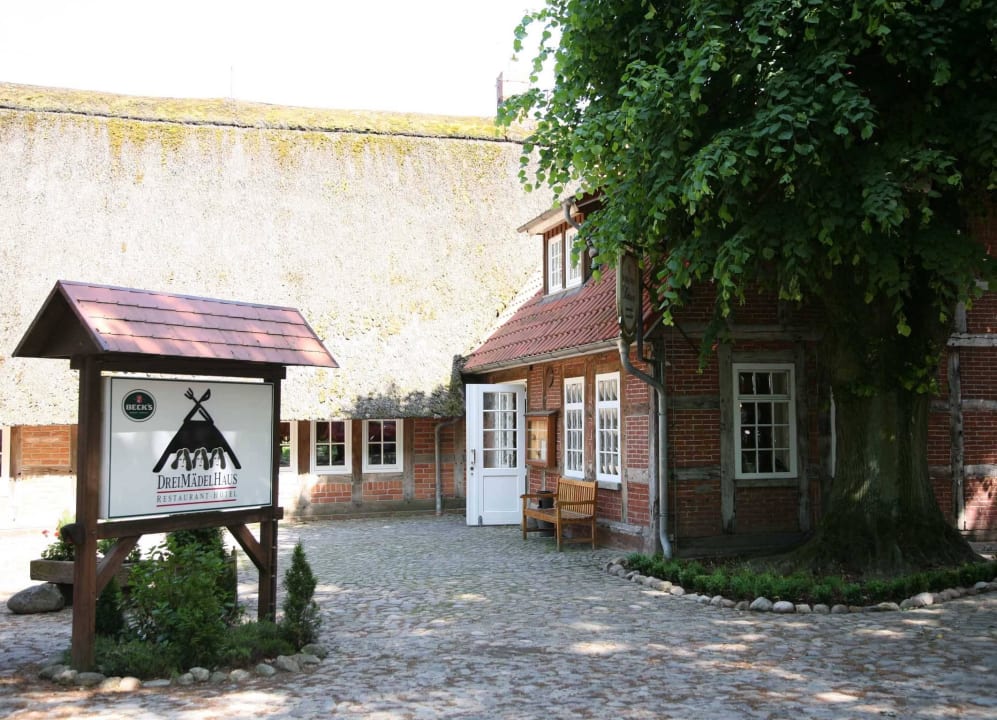 Haupteingang Restaurant Hotel Dreimädelhaus
