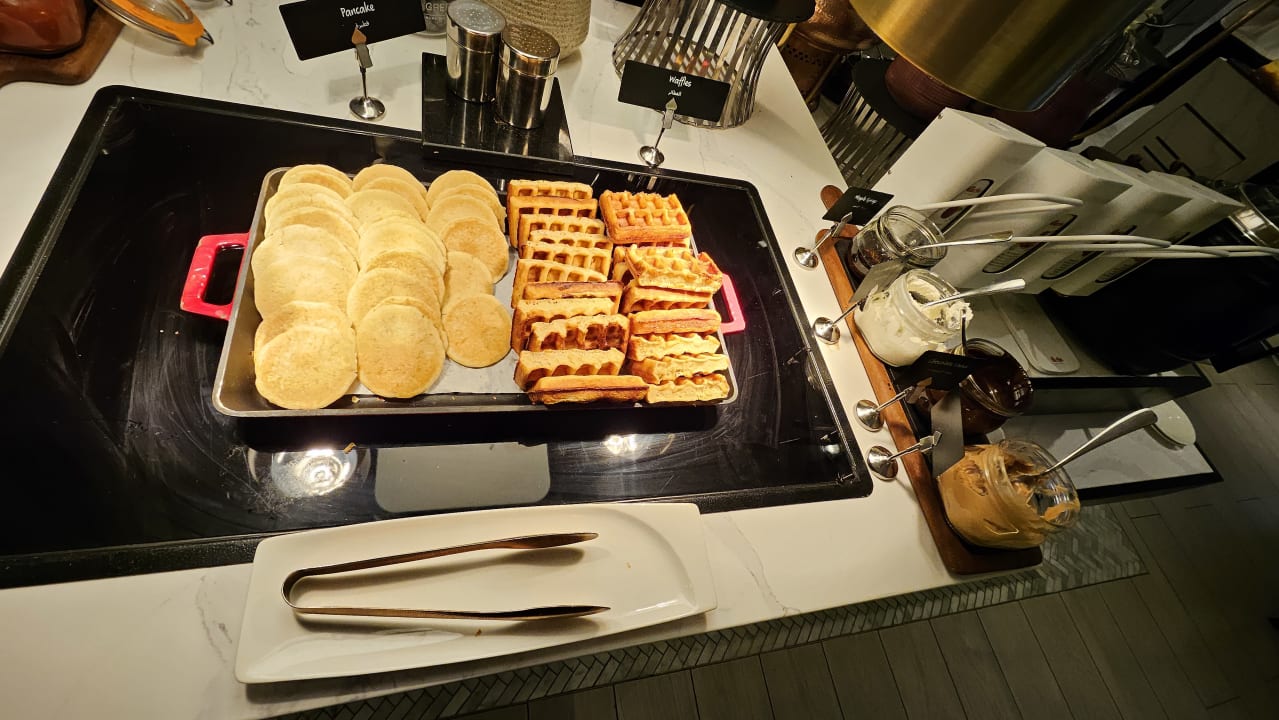 Gastro Rose Rayhaan by Rotana